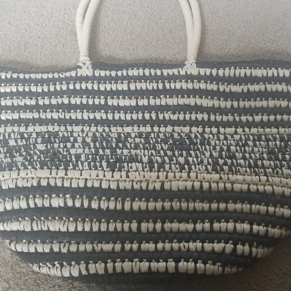 Straw style beach tote bag